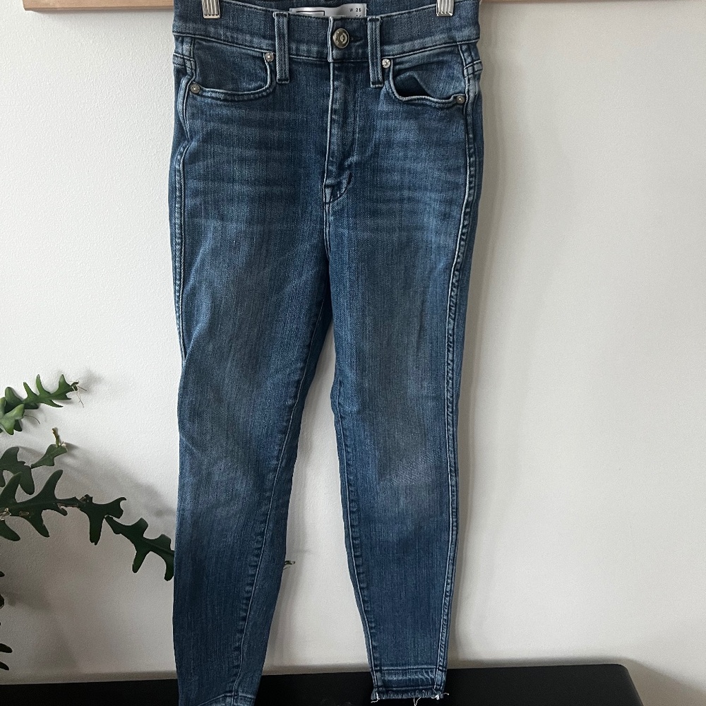 Ayr The Riser - image 1